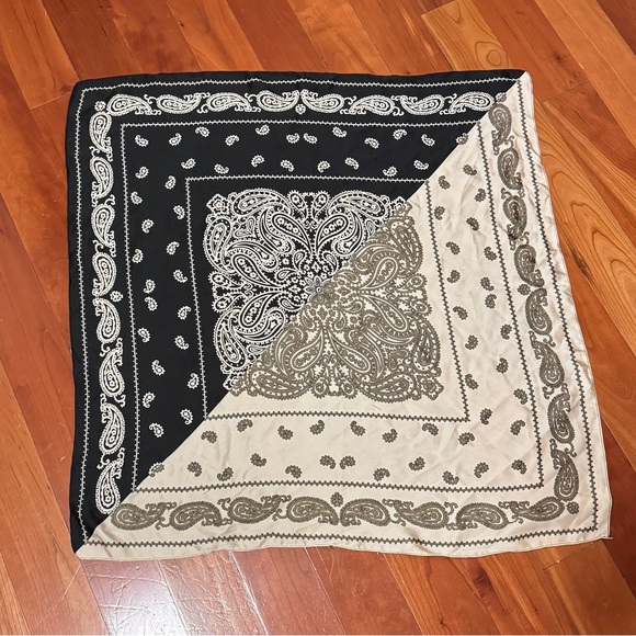 Garage bandana - Picture 1 of 1